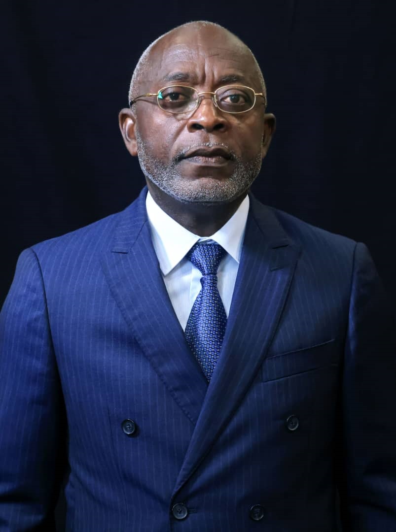 BIOGRAPHIE DU MINISTRE