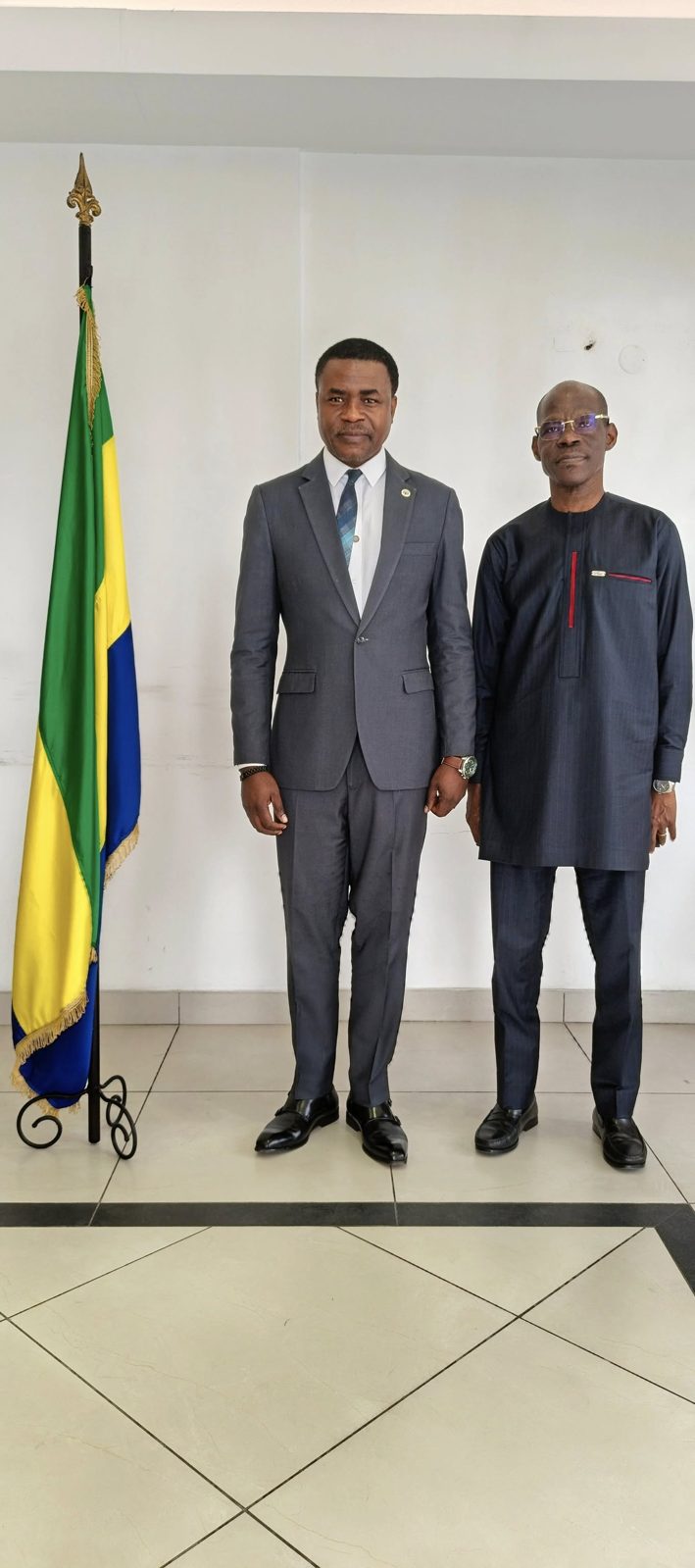 Rencontre entre le Directeur de Cabinet M.Hugues Rodrigues ASSEKO NDONG et le Directeur General de l&rsquo;OAPI M.Denis L.BOHOUSSOU