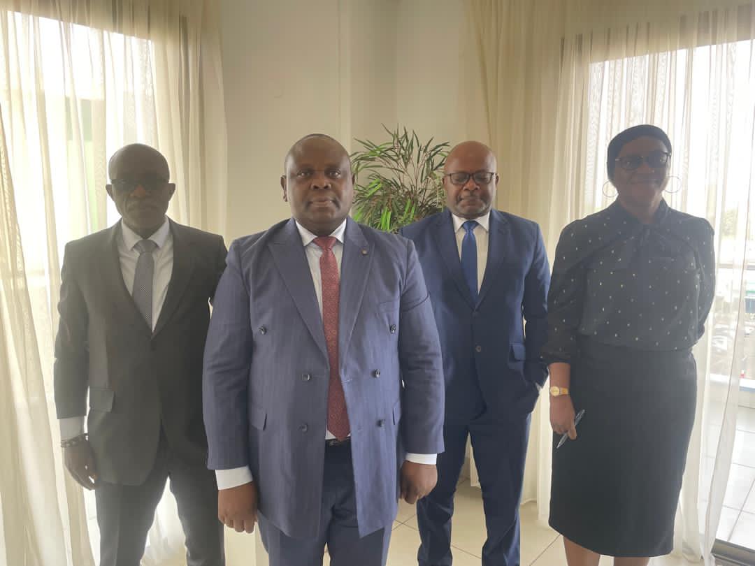 Rencontre du Secretaire General de l&rsquo;Industrie et de la Transformation Locale,Me Mouiry Mesmin  avec deux(2) Direction General du Ministere